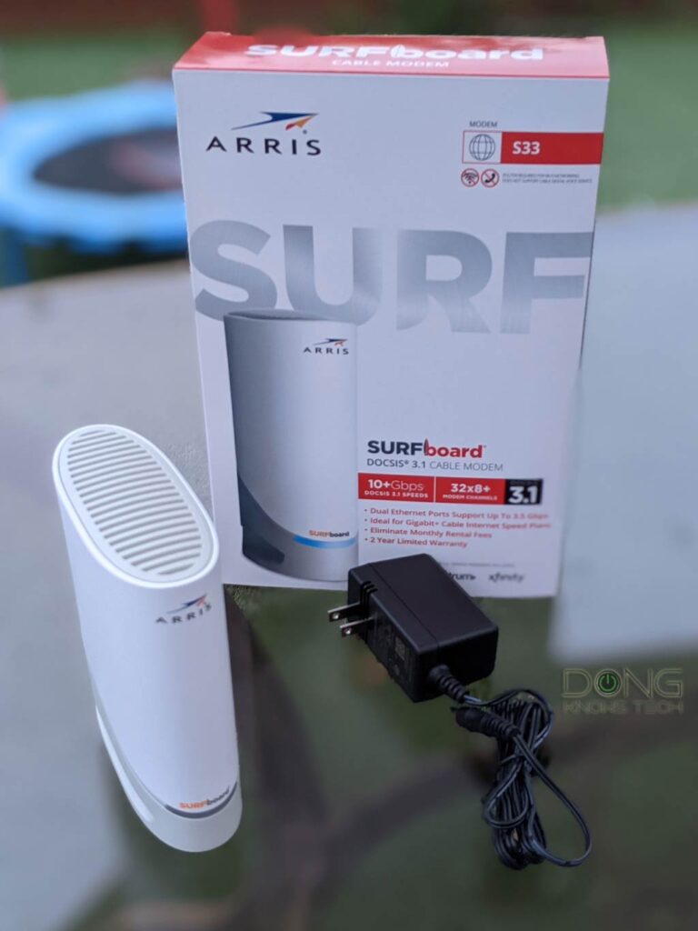 ARRIS Surfboard S33 modem och strömadapter