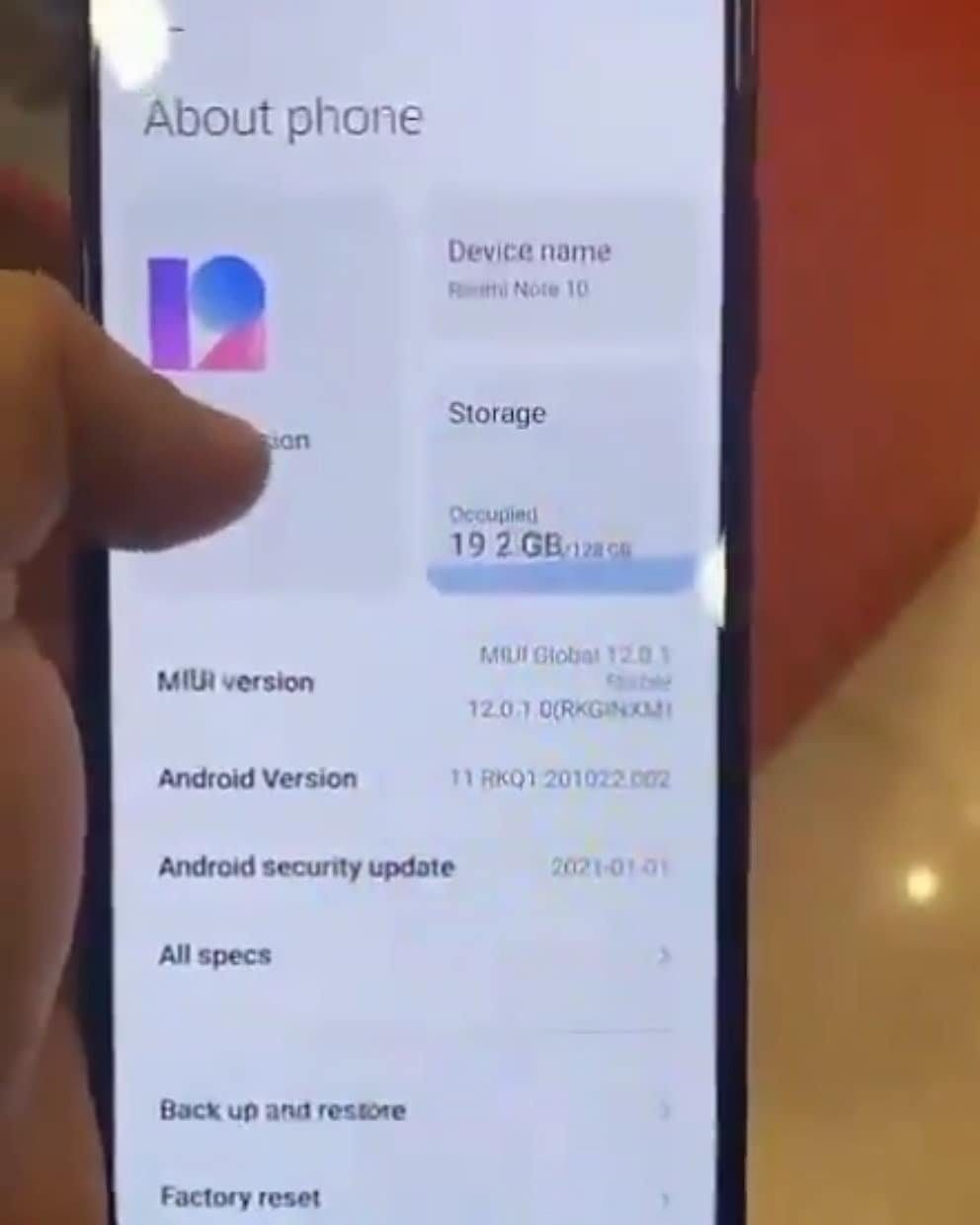 Redmi Note 10-video visar AMOLED-skärm och detaljer 1